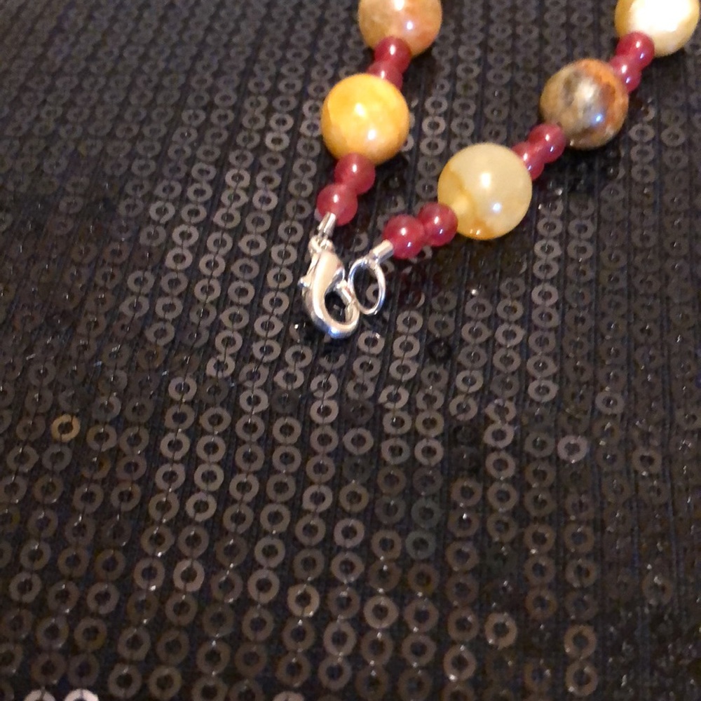 Agate, carnelian and jade - Picture 5 of 5